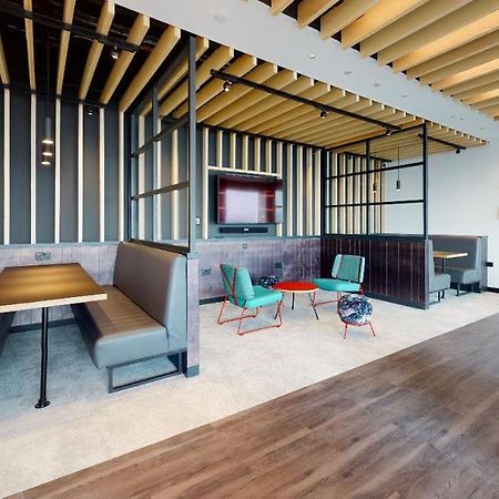 Iq Altus House Leeds Appartement Leeds  Buitenkant foto