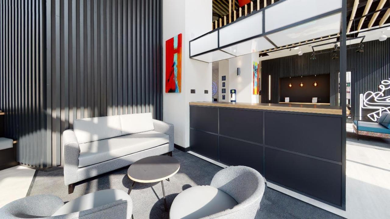 Iq Altus House Leeds Appartement Leeds  Buitenkant foto